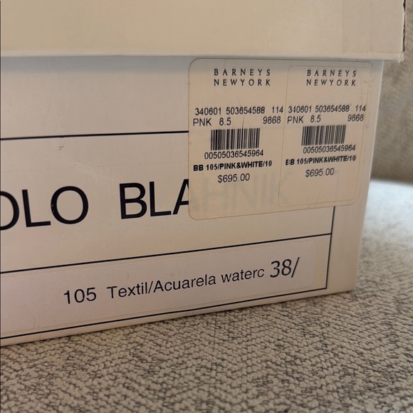 Manolo Blahnik BB 105 Pumps - Picture 4 of 13